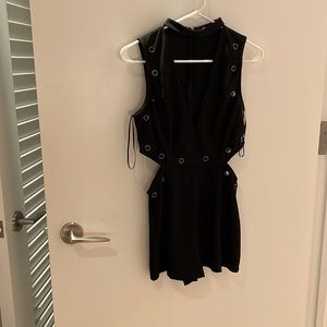 Size M black romper